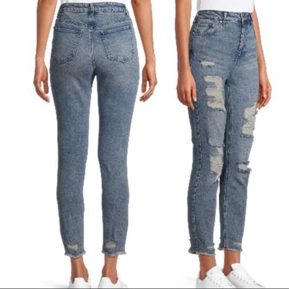 Tinseltown Denim - NWT Tinseltown High rise Distressed Mom Jean